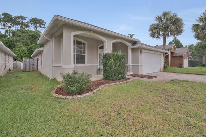 Property Photo:  272 Tecumseh Lane  FL 32569 