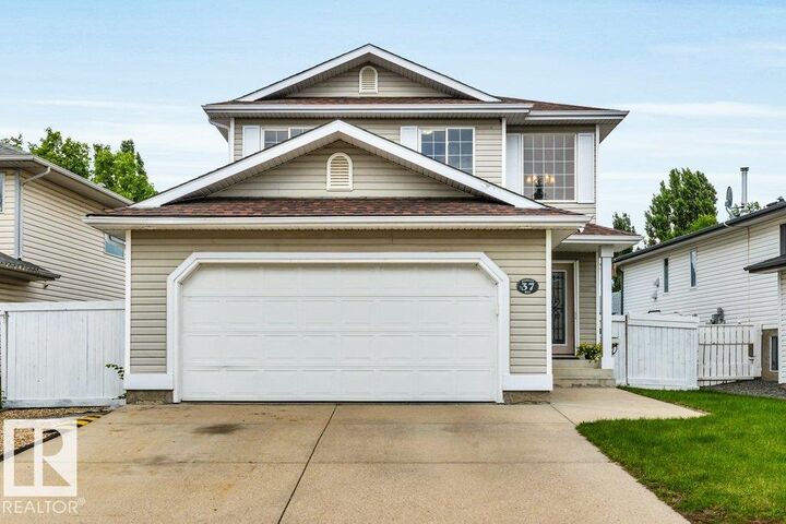 Property Photo:  37 Dorian Way  AB T8H 1Y2 