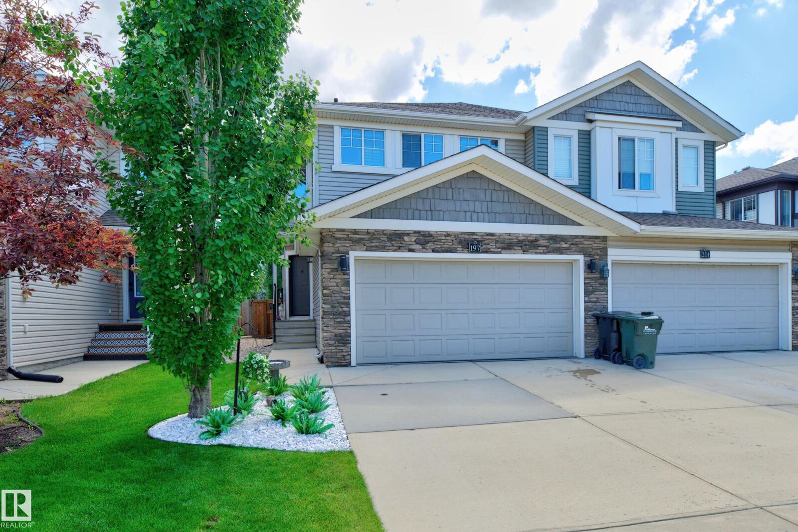 Property Photo:  197 Summerstone Lane  AB T8H 0K2 