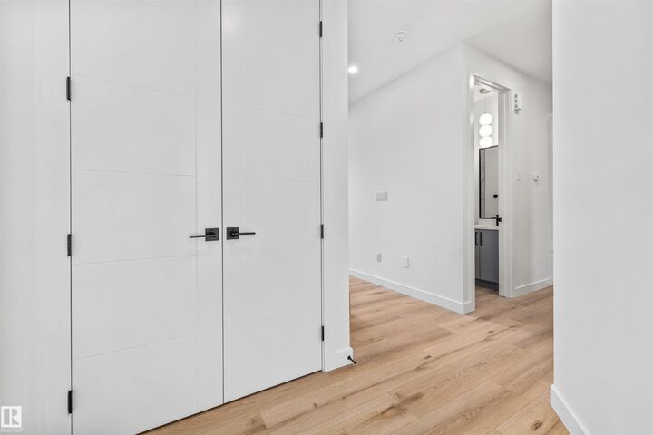 Property Photo: 6 Enns Court AB T8L 0Z4