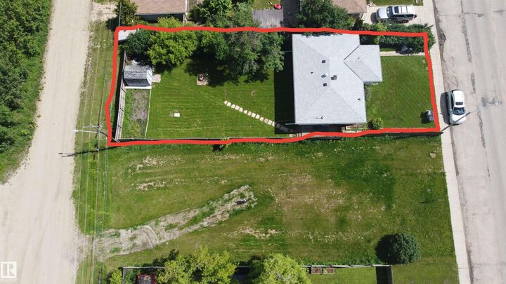 Property Photo: 10220 107 Street AB T7P 1X4