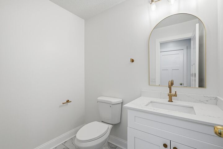 Property Photo: 1521 Archwood Road MN 55305