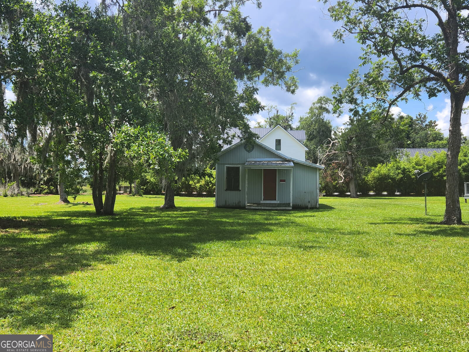 Property Photo:  208 E Weed Street  GA 31558 