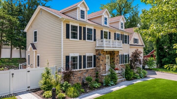Property Photo: 1233 Poplar Ave NJ 07092