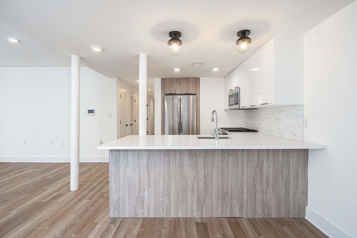 Property Photo:  105 South St 1  NJ 07307 