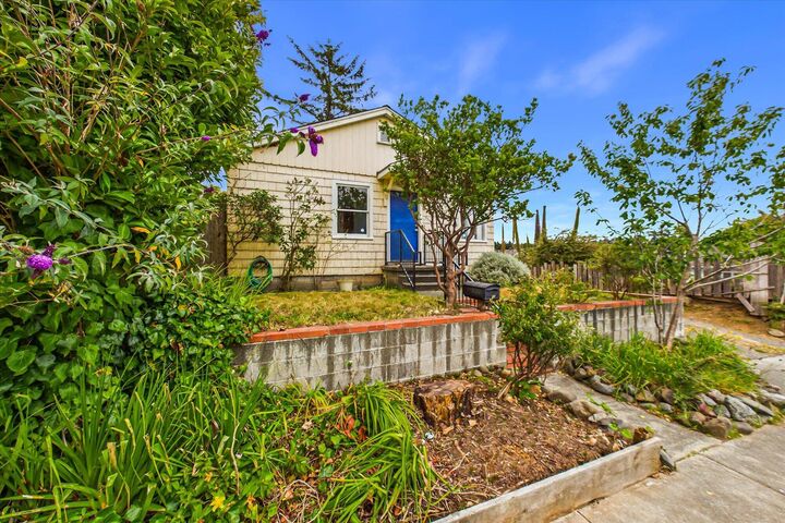Property Photo:  3511 Dakota Street  CA 95501 