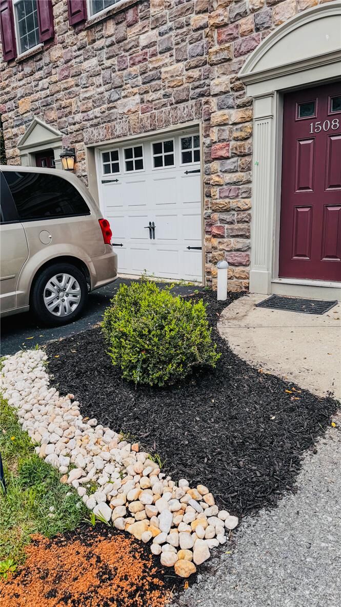 Property Photo: 1508 Brookstone Place PA 18055