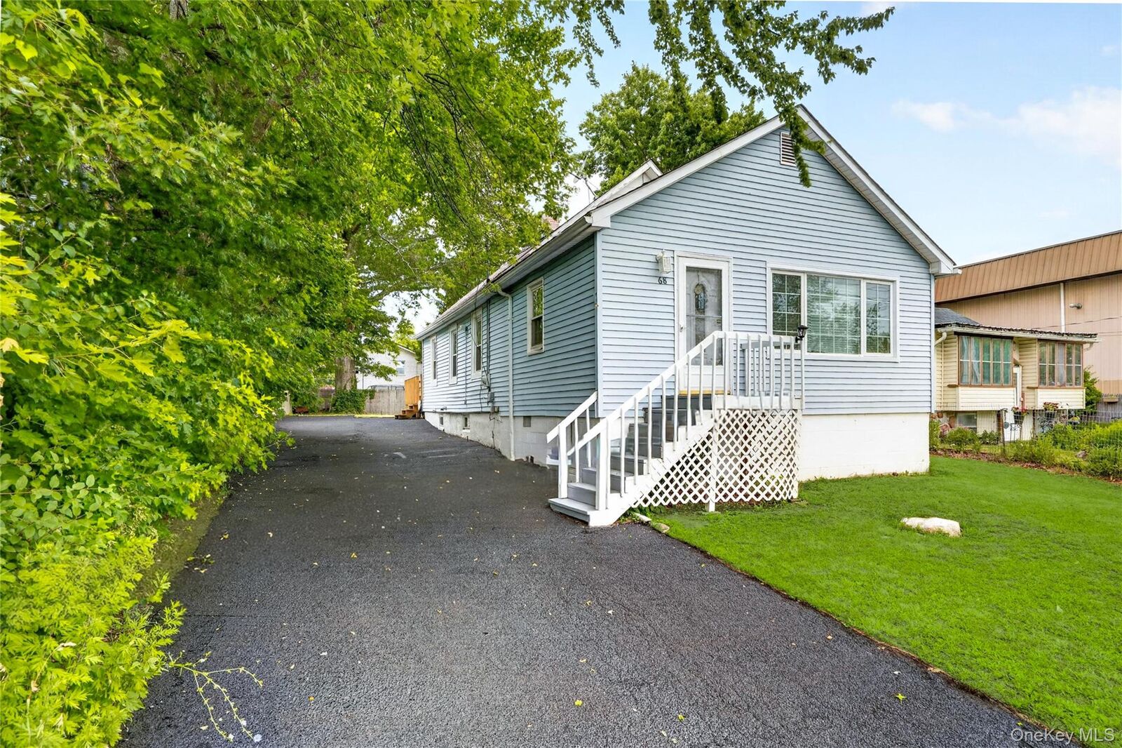 Property Photo:  68 Ridgewood Avenue  NY 10940 