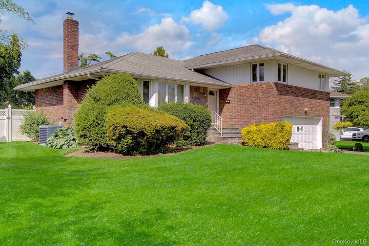 Property Photo:  38 Center Drive  NY 11791 