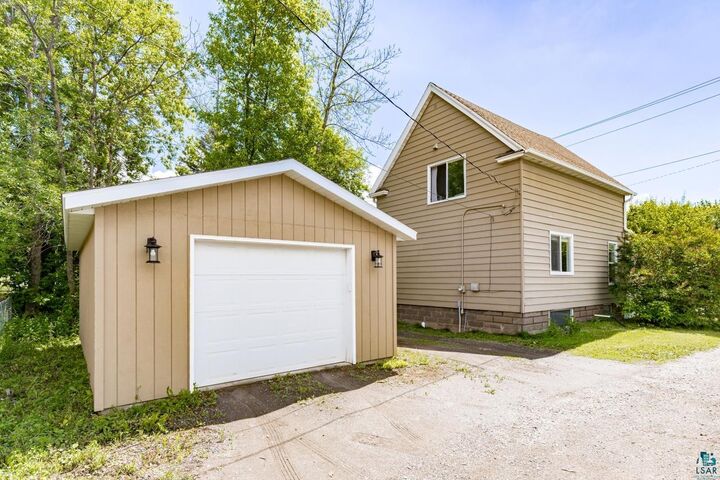 Property Photo:  6109 Redruth St  MN 55807 
