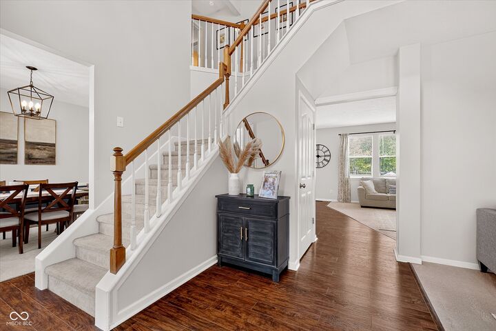 Property Photo:  7 E Wisteria Way  IN 46074 