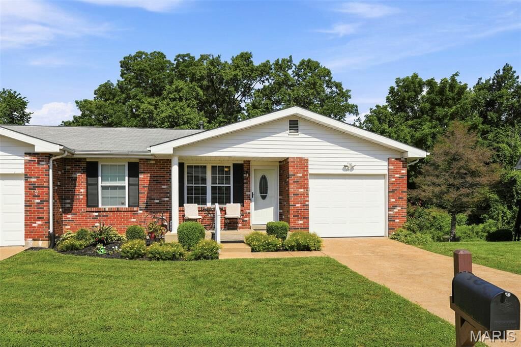 Property Photo: 871 Woodridge Drive MO 63010