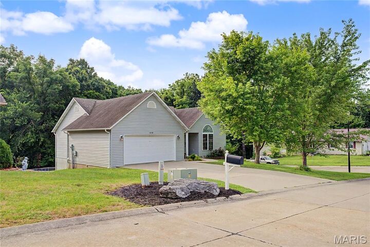 Property Photo:  1328 Oakwood Street  MO 63755 
