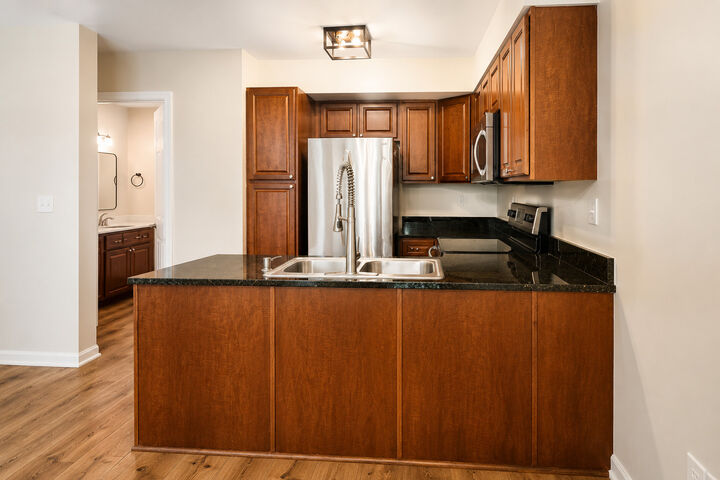 Property Photo: 1516 W Jefferson Avenue Jf IL 60540