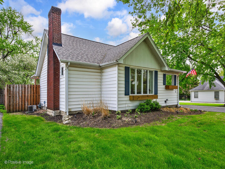 Property Photo: 816 S Cedar Road IL 60451
