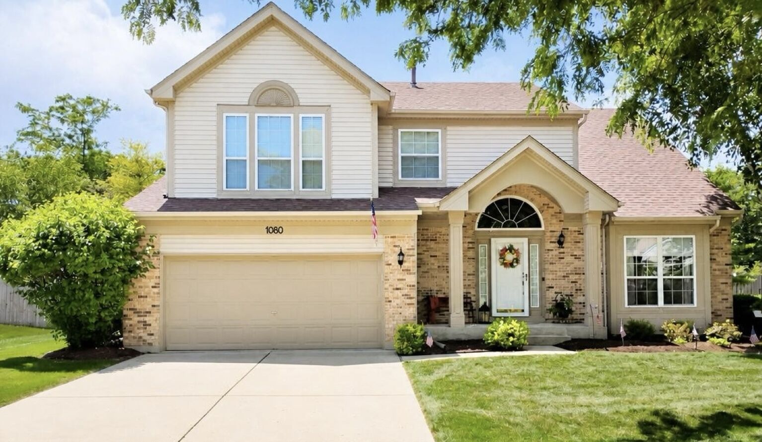 Property Photo: 1080 Victoria Drive IL 60021