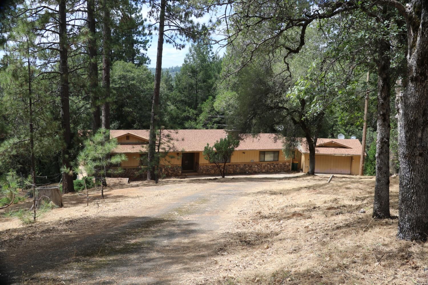 Property Photo: 5088 Coyote Hill Road CA 95667