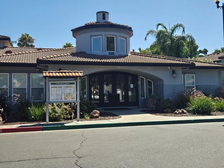 Property Photo: 5201 Laguna Oaks Drive 121 CA 95758