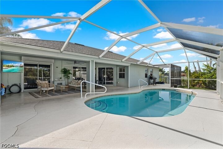 Property Photo: 2014 NW 25th Place FL 33993