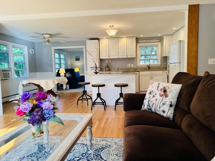 Property Photo:  21 Elmwood Avenue  NH 03079 