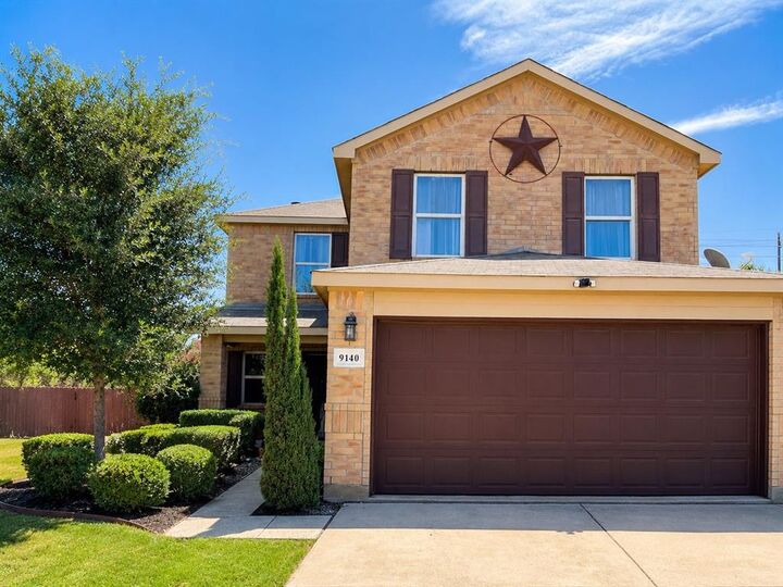 Property Photo: 9140 Sun Haven Way TX 76244