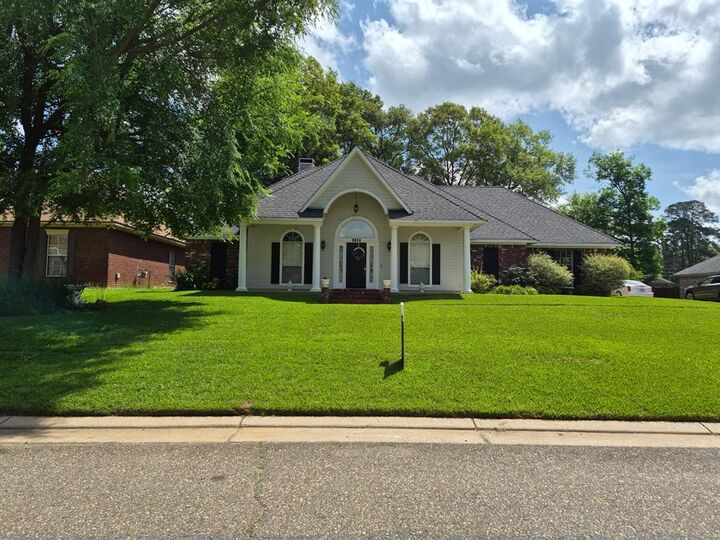 Property Photo:  9834 E Chase Circle  LA 71118 