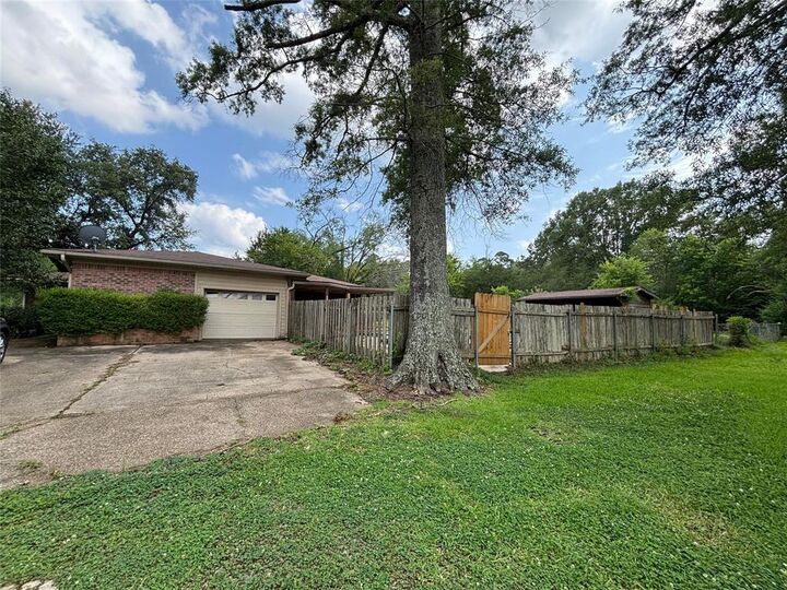 Property Photo: 12530 Highway 538 LA 71061