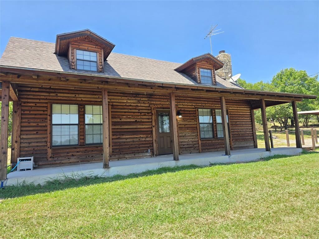 Property Photo: 3505 Farmer Road TX 76020