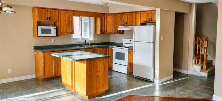Property Photo: 706 Keatswood Crescent ON N2T 2R6