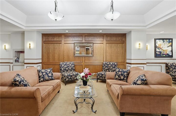 Property Photo:  7 Gale Crescent B3  ON L2M 7M8 