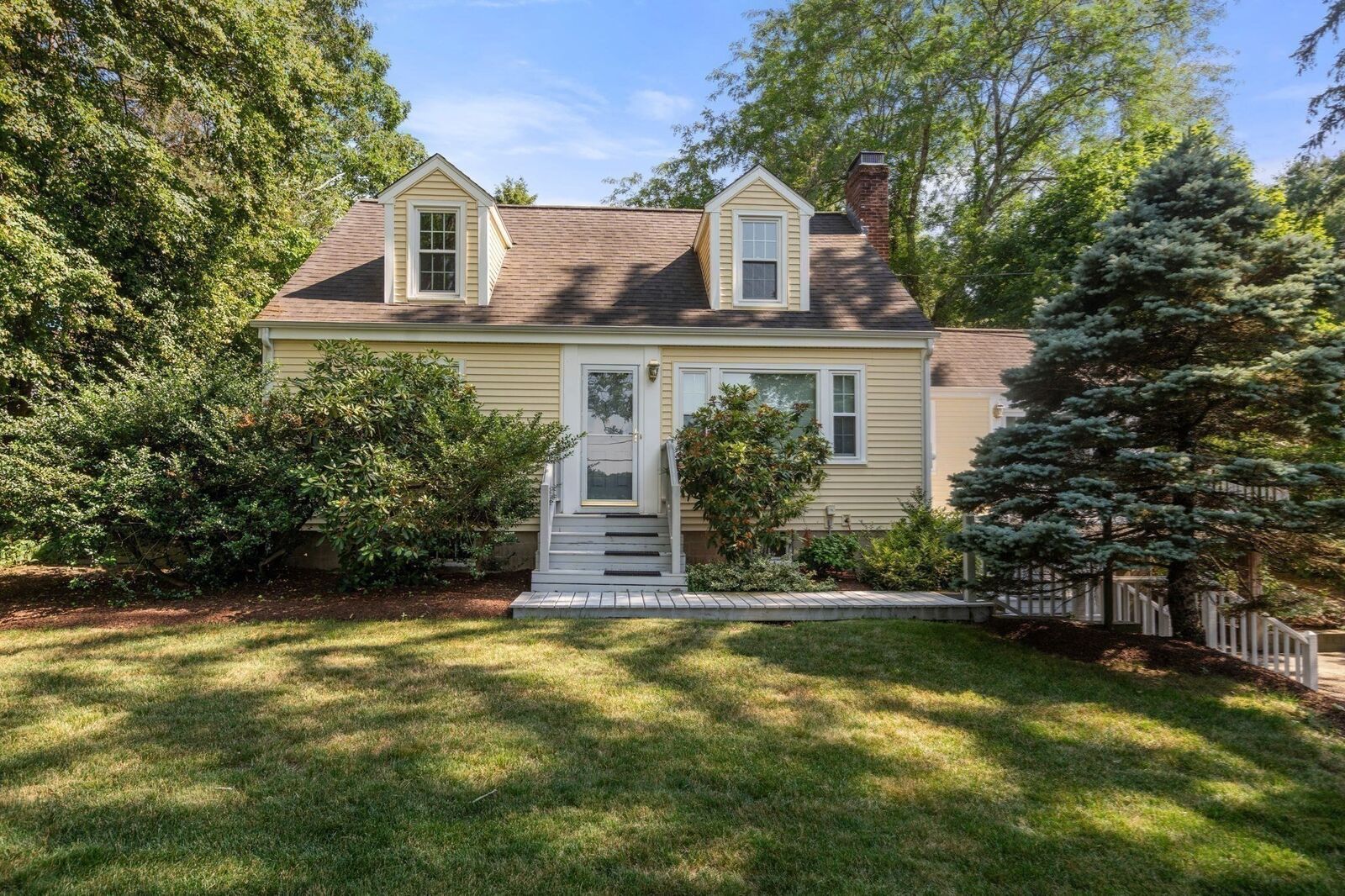 Property Photo: 167 Glezen Ln MA 01778