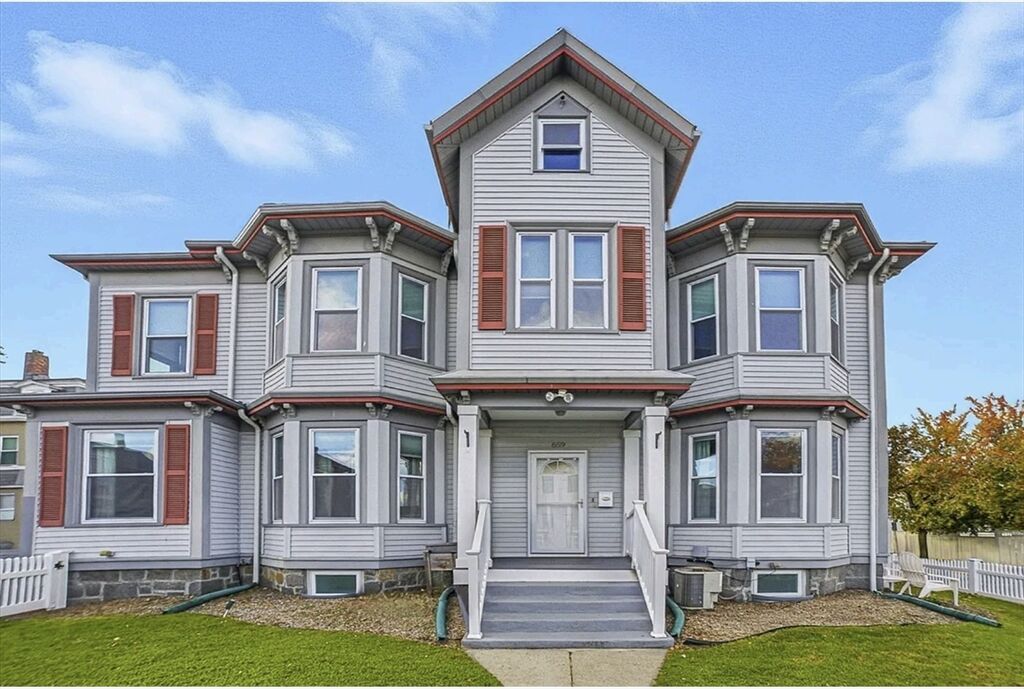 Property Photo:  659 Moody St 3  MA 02453 