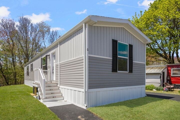 Property Photo:  460 Collins Street 6  MA 02703 