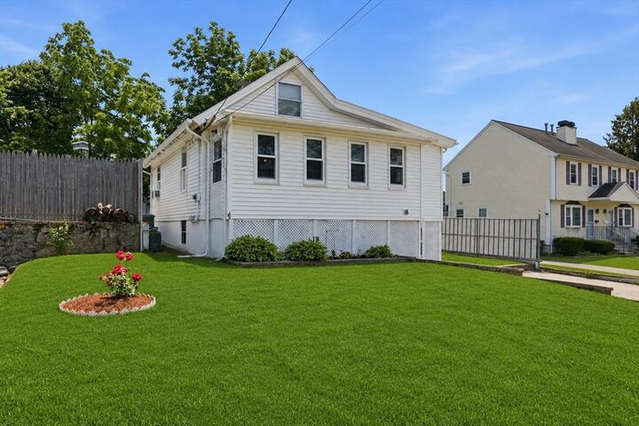 Property Photo:  18 Glenwood St  MA 01845 