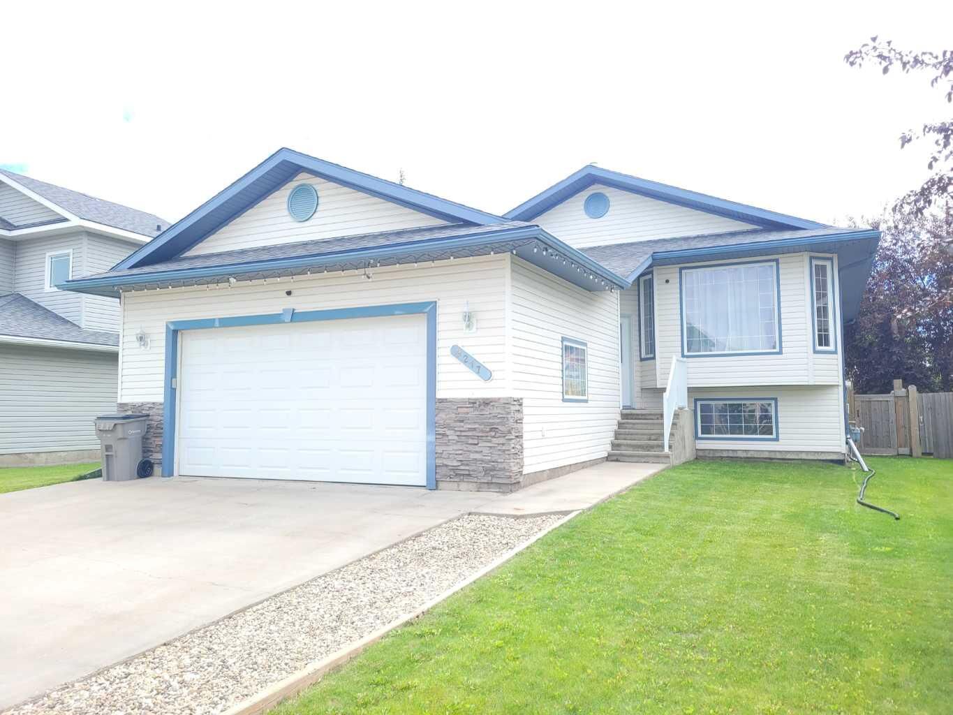 Property Photo: 9217 129 Avenue AB T8X 1R5