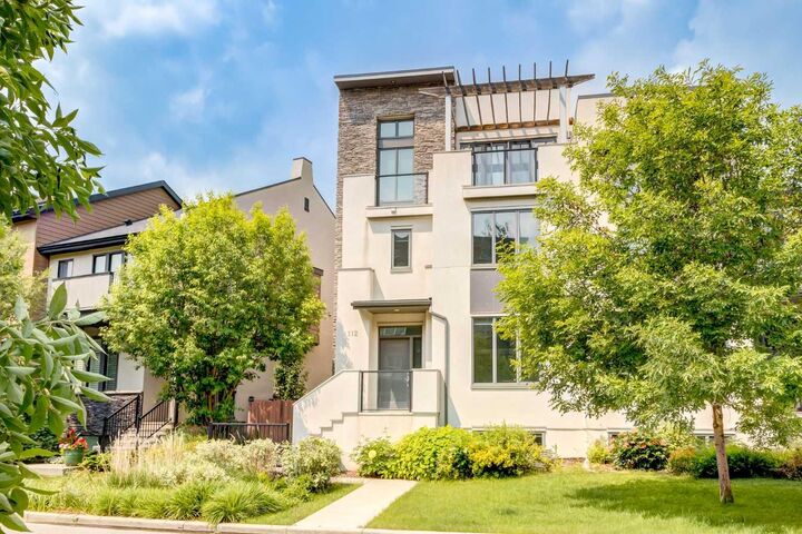 112 Burma Star Road SW — photo 1
