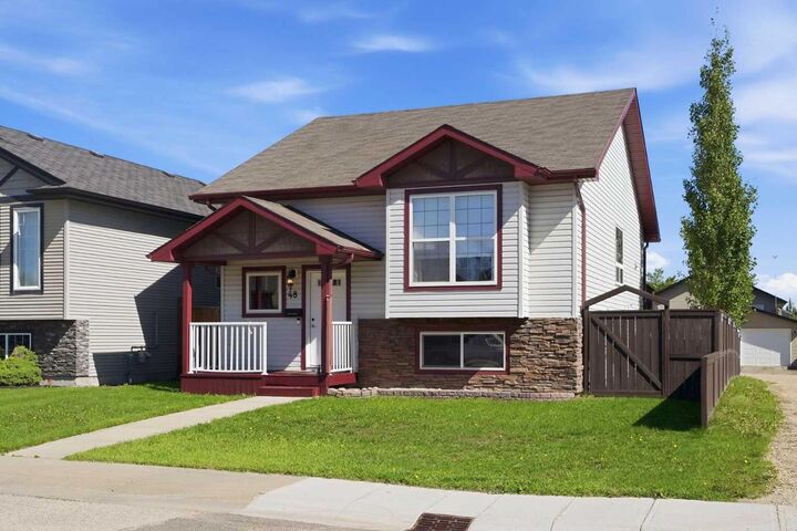 Property Photo: 48 Vanson Close AB T4R 0G6