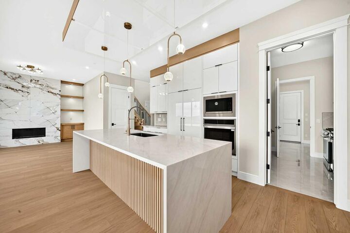 Photo de la propriété:  2049 Waterbury Road W  AB T1X 3A9 