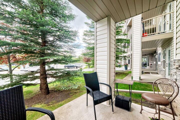 Property Photo: 5000 Somervale Court SW 105 AB T2Y 4M1