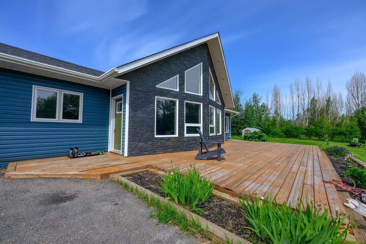 Property Photo:  713072 51 Range 14  AB T8V 4A4 