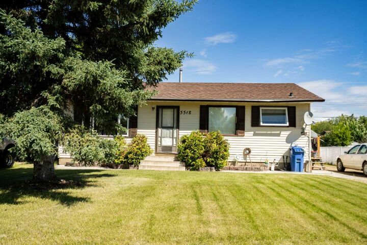 5518 47ave — photo 1