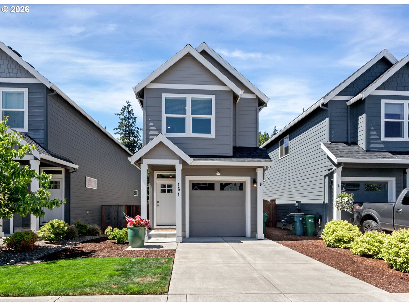 Property Photo:  181 E Wayno Way  OR 97132 