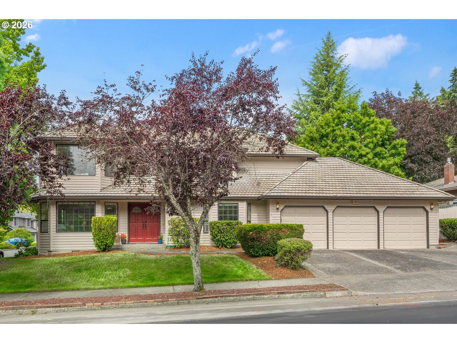 Property Photo: 2216 SE 130th Ave WA 98683