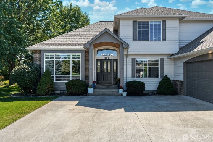 Property Photo:  956 SE Garrison Drive  WA 99324 