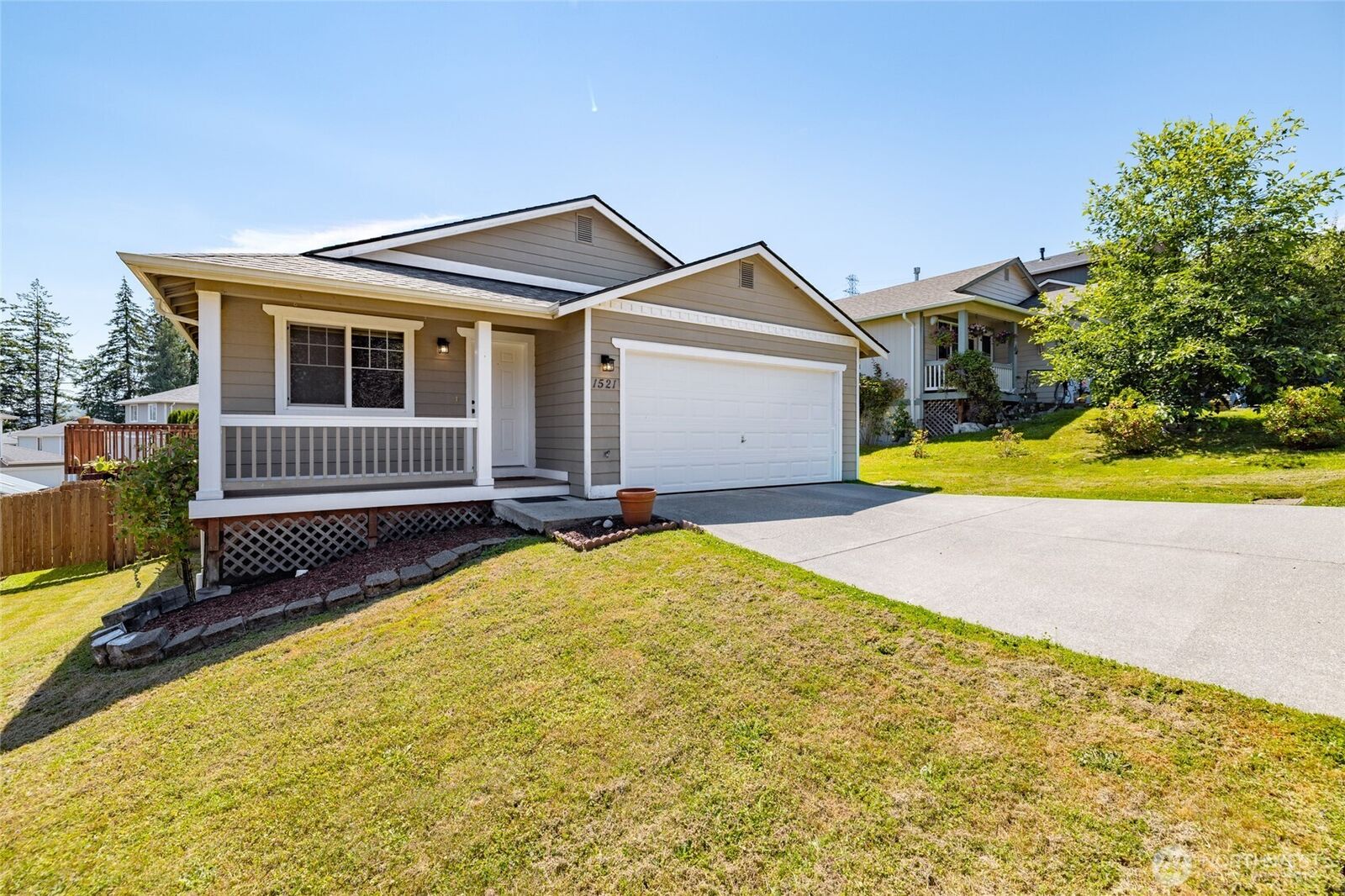 Property Photo: 1521 Portobello Avenue WA 98284