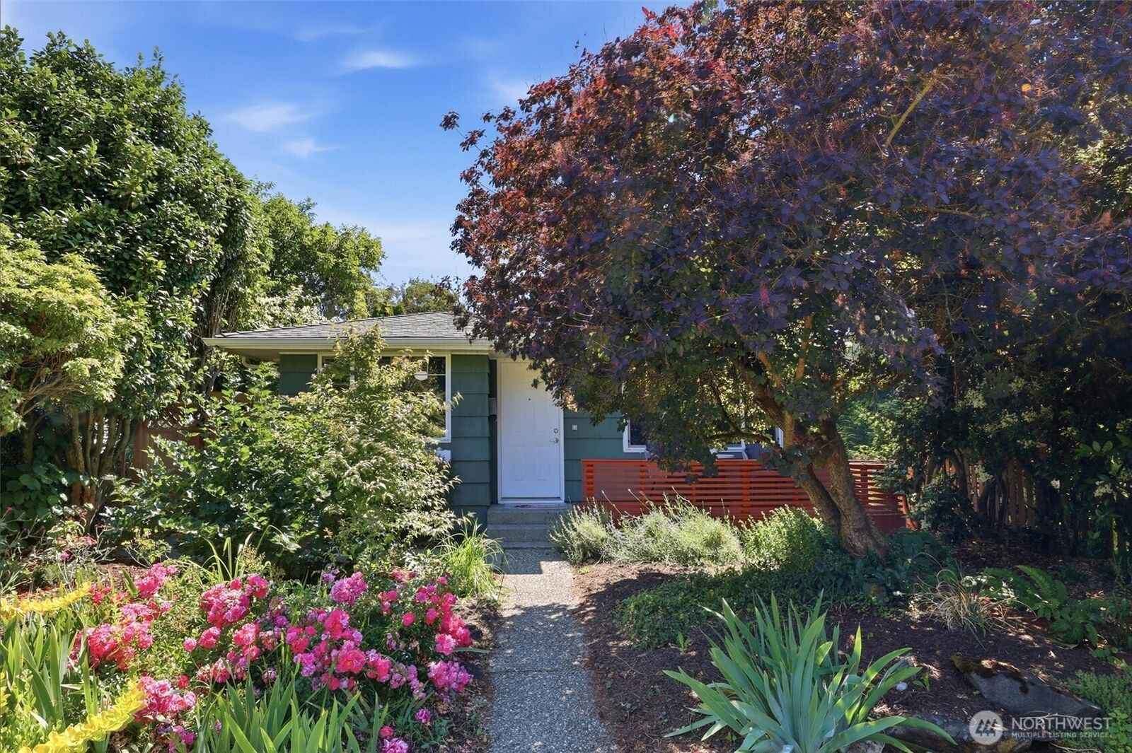 Property Photo: 7752 17th Avenue SW WA 98106