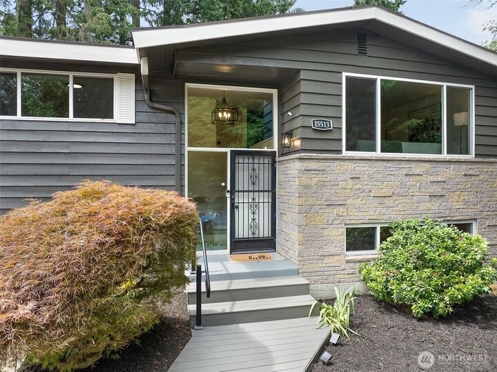 Property Photo: 15513 Palatine Lane N WA 98133