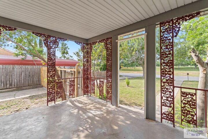 Property Photo:  1205 E Pierce St  TX 78550 