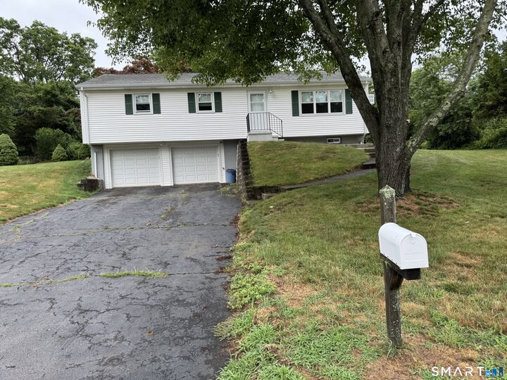 Property Photo: 19 Covington Drive CT 06461