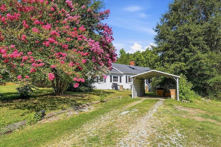 Property Photo:  2060 Highway 418  SC 29669 